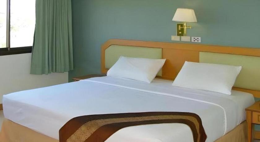 The Park Hotel Pattaya Esterno foto